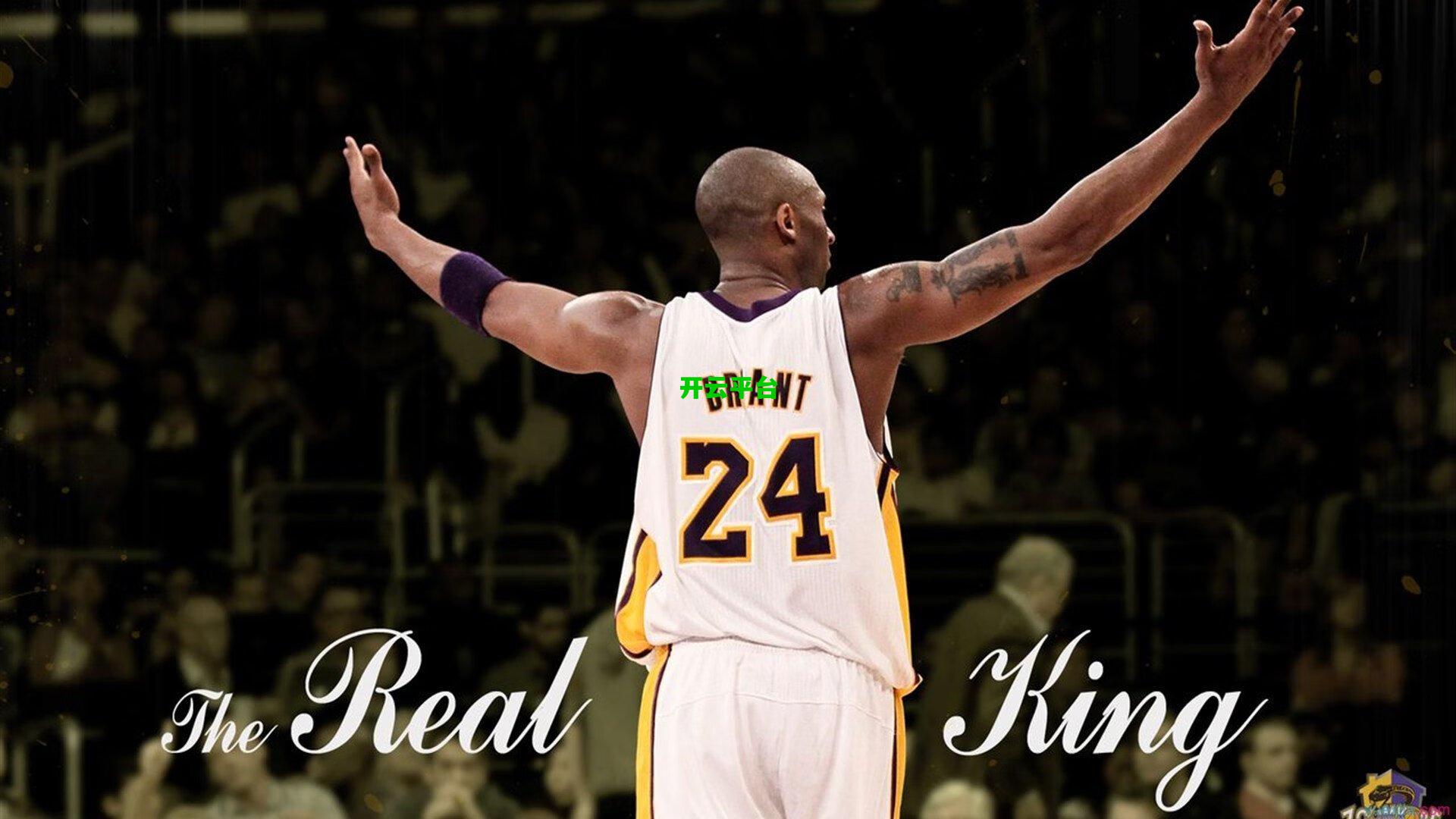 梅西第八次捧起金球奖 阿根廷巨星再创足坛历史