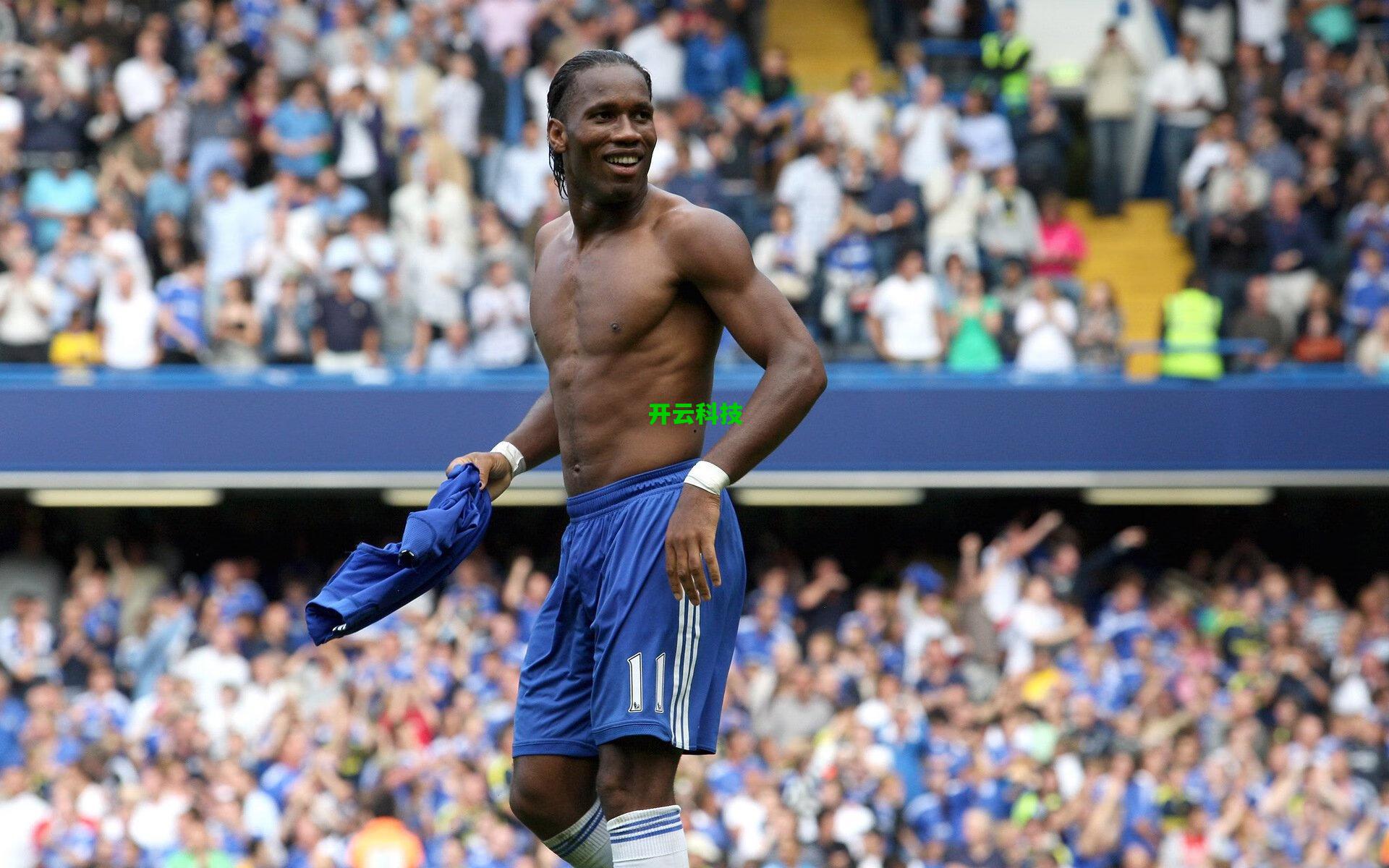 阿坎吉告别伊蒂哈德,未竟的告别与新的山峦,曼城铁卫转身迎向亚平宁挑战